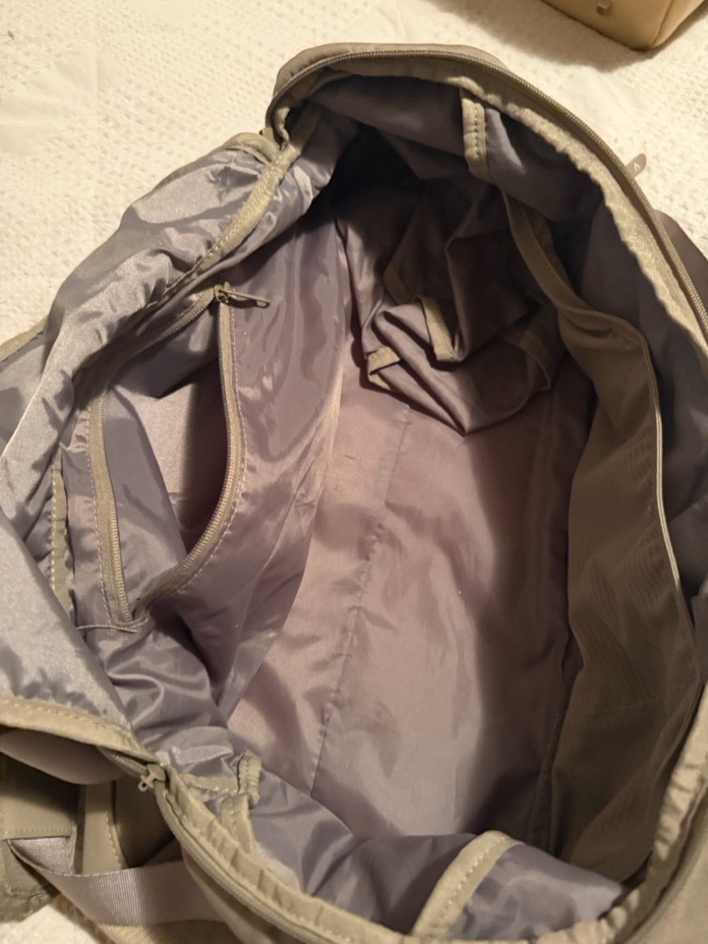 Gymshark Beige Duffel Bag - Picture 6 of 6